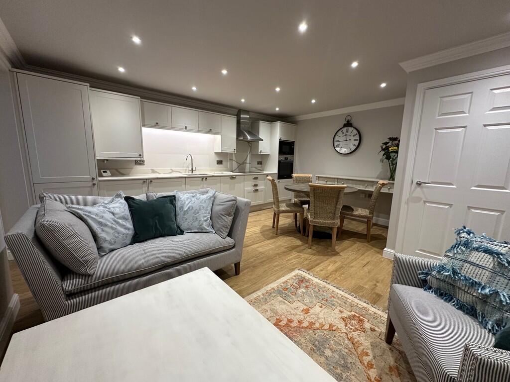 Main image of property: Hallamgate Road, Sheffield, S10 5BT