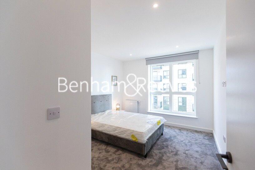 Apartment in Southall, London Borough of Ealing - View 3
