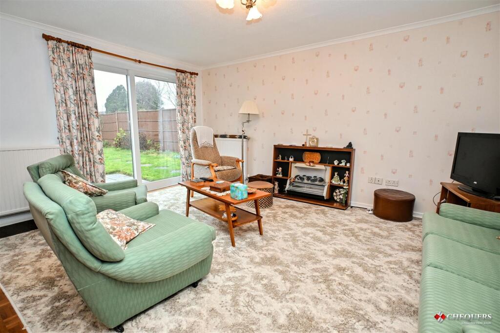 House in Basingstoke and Deane, Kempshott - More