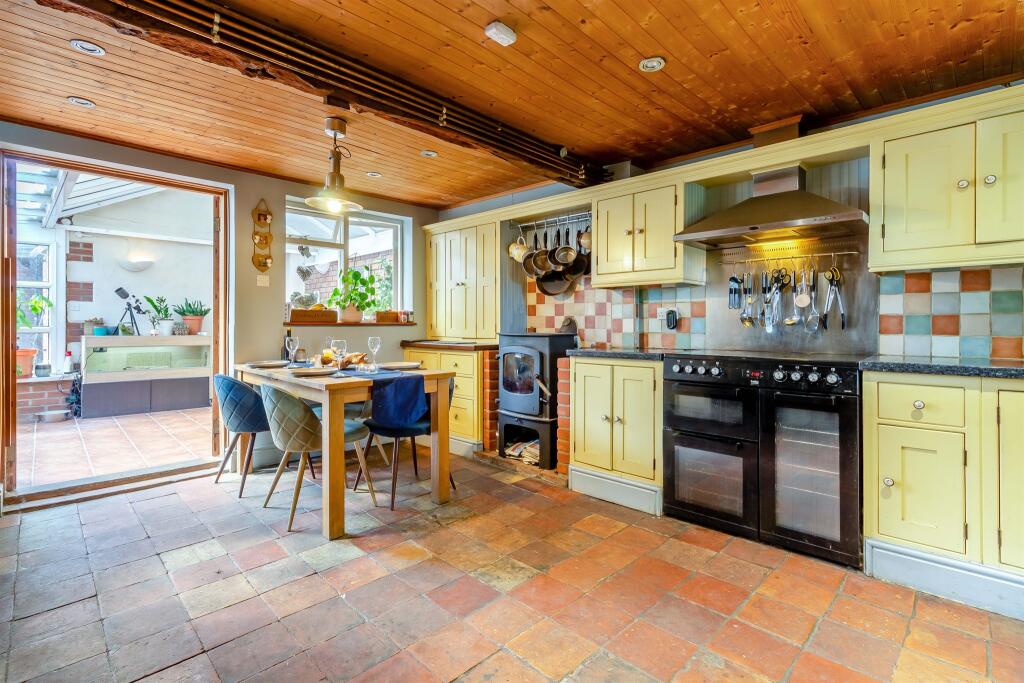 House in Norwich - View 5