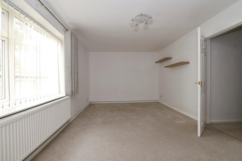 Apartment in Salisbury - View 5