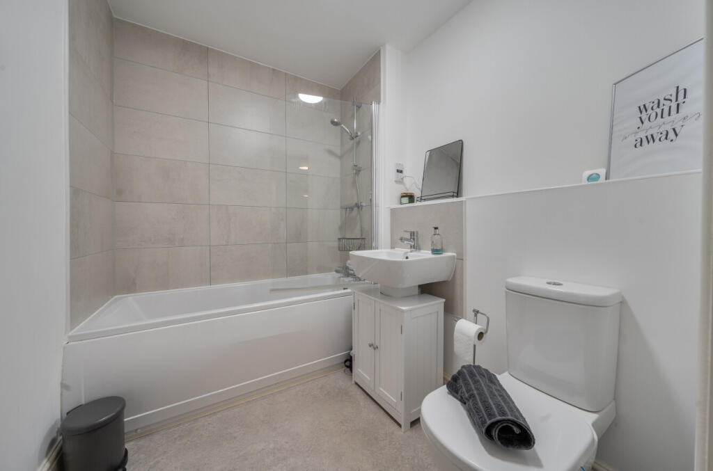 Apartment in Bristol, Kingswood - View 5