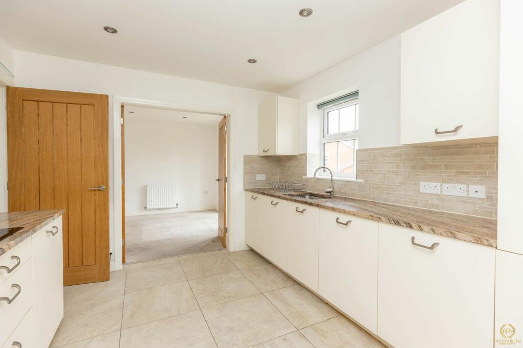 Newton Drive, Accrington, BB5 photo 3