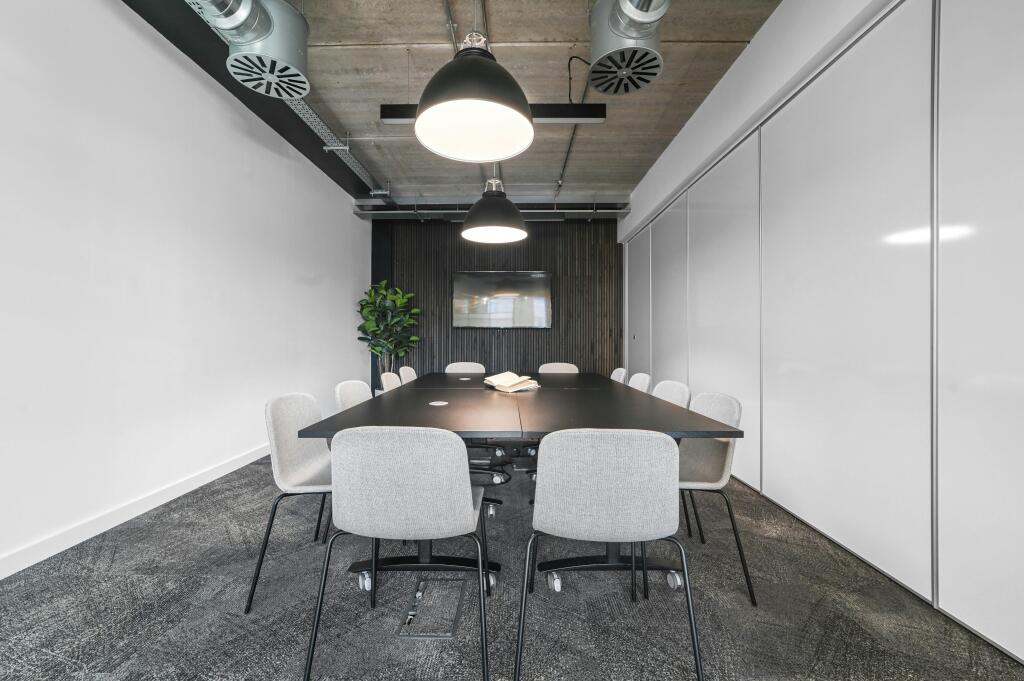HTBC10WhiteLionStreet18.JPG