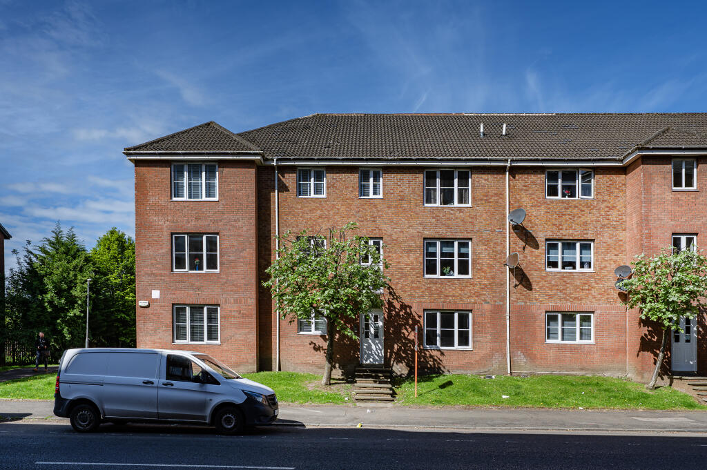 Main image of property: Flat 1/2, 102 Main Street, Bridgeton, Glasgow, G40