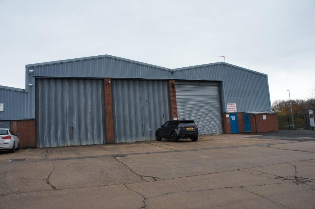 Main image of property: Fall Bank Industrial Estate, Barnsley, South Yorkshire, S75