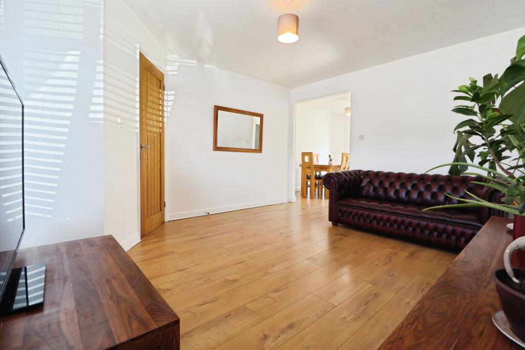 House in Hengoed, Ystrad Mynach, Gelligaer - More