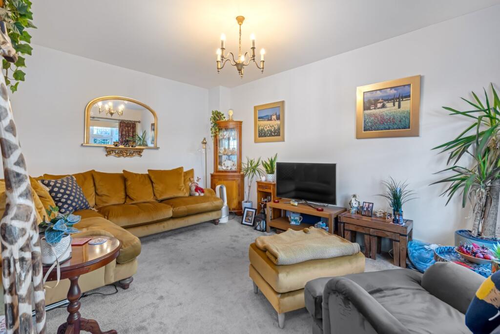Meadowsweet Road, Leckhampton, Cheltenham, GL53 photo 4