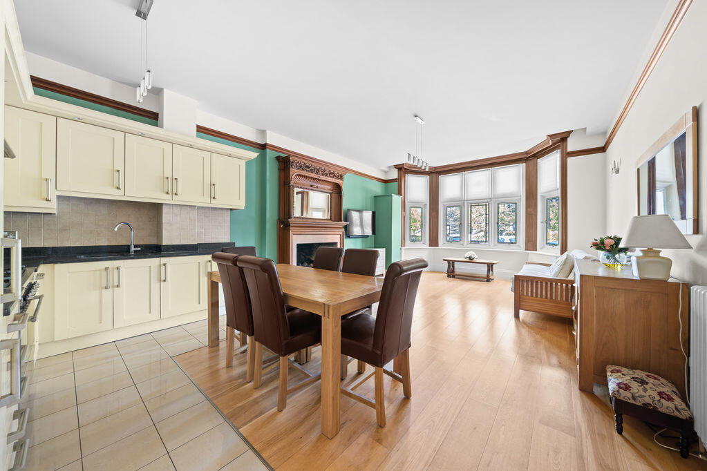Apartment in Bromley - View 2