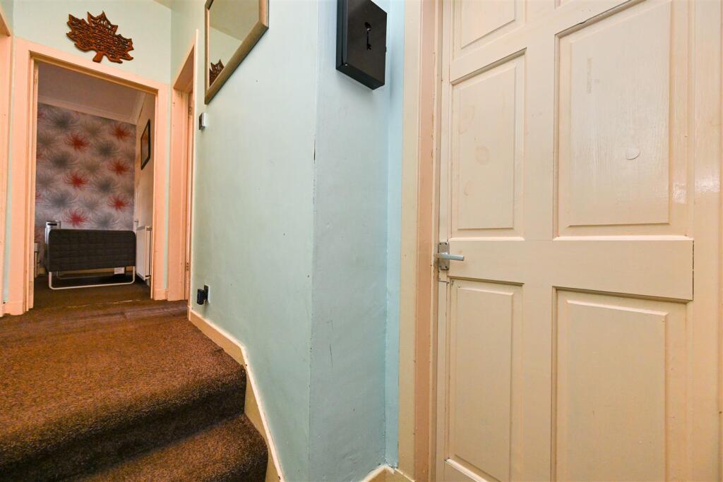 Apartment in Glasgow - View 3