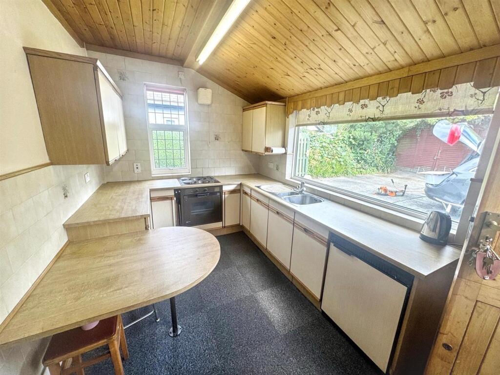 House in Preston - View 4