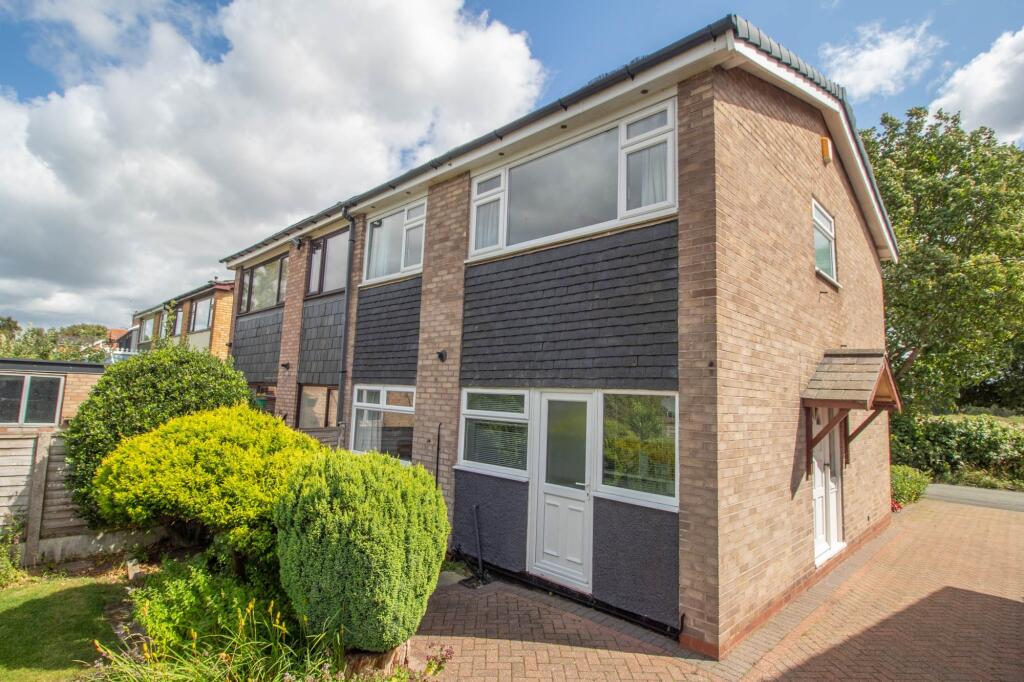 Fir Tree Lane, Littleton, Chester photo 3
