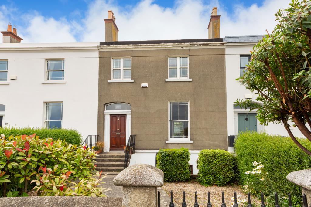 Main image of property: 87 Strand Road, Sandymount, Dublin 4, D04 P4V8