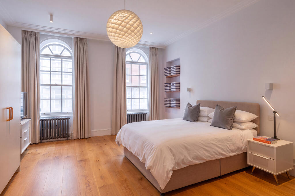 Apartment in London, City of Westminster - View 2