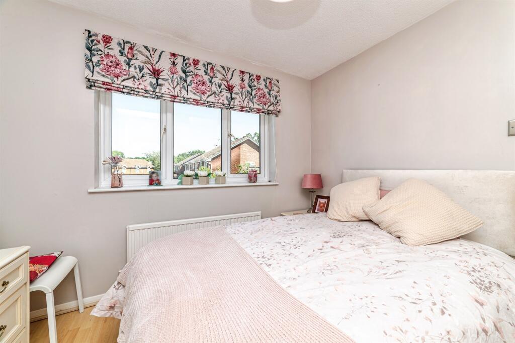 House in Basingstoke and Deane, Chineham - More