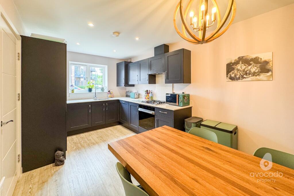 House in Arborfield Green, Barkham - View 4
