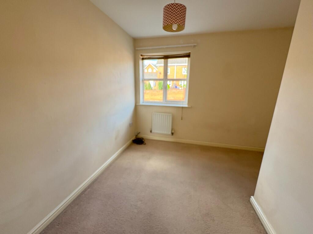 House in Daventry, West Northamptonshire - More
