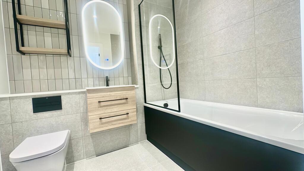 Additional image 11 of Brand New Home - Glasswater Locks, Birmingham, B4