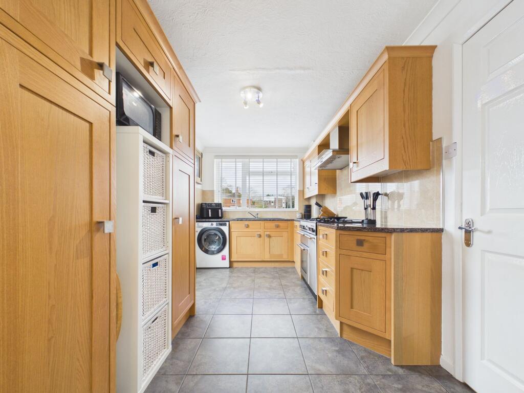 Chapel Hill, Tilehurst, RG31 photo 4