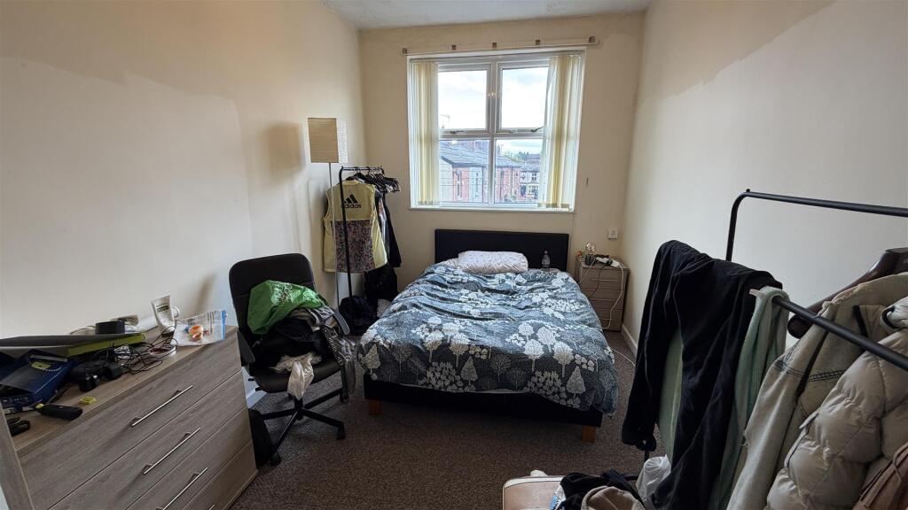 Apartment in Manchester - More