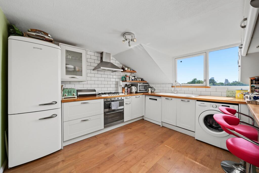 Apartment in London - View 4