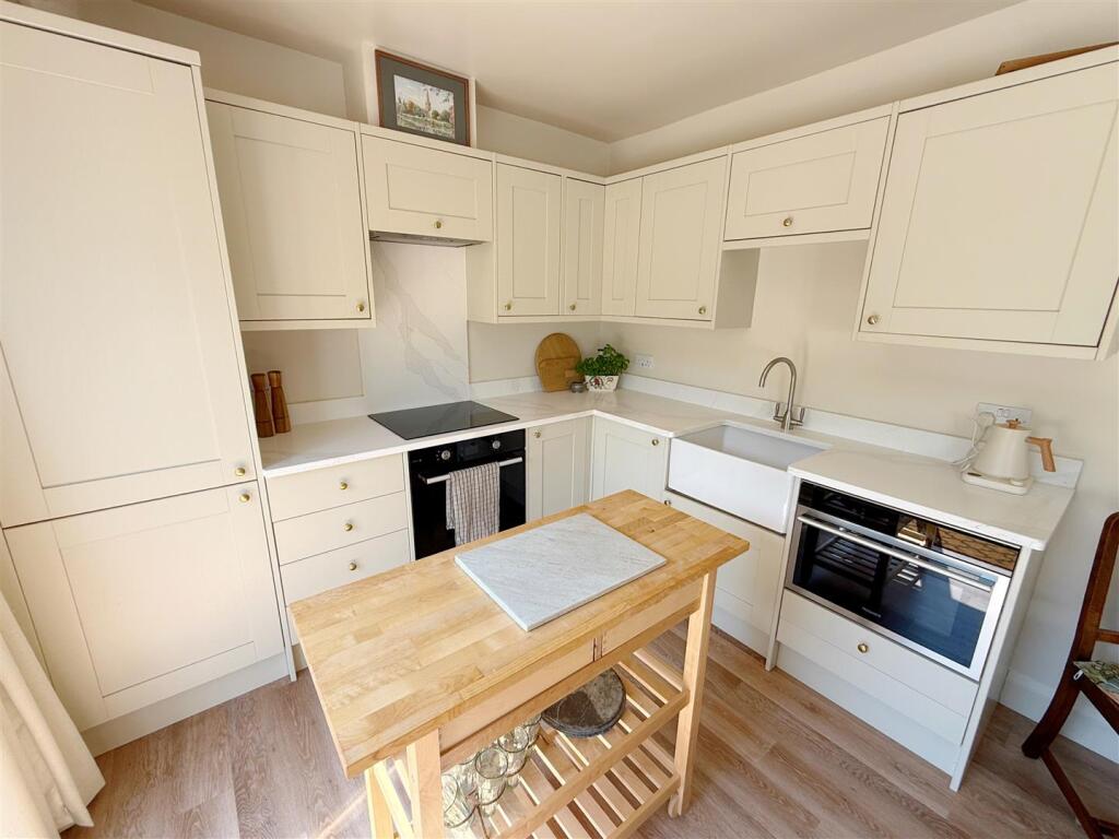 House in Stratford-on-Avon, Stratford-upon-Avon - View 5