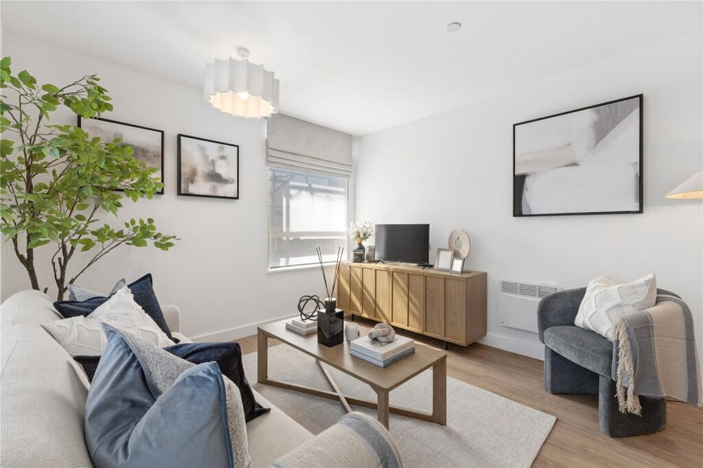 Apartment in Stevenage, Hertfordshire - View 4