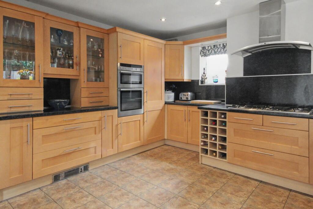 House in North West Leicestershire, Hugglescote and Donington le Heath - View 4