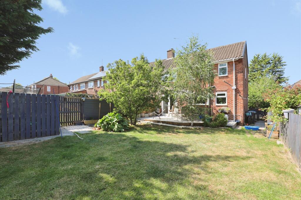 House in Harrogate, Woodfield - View 2