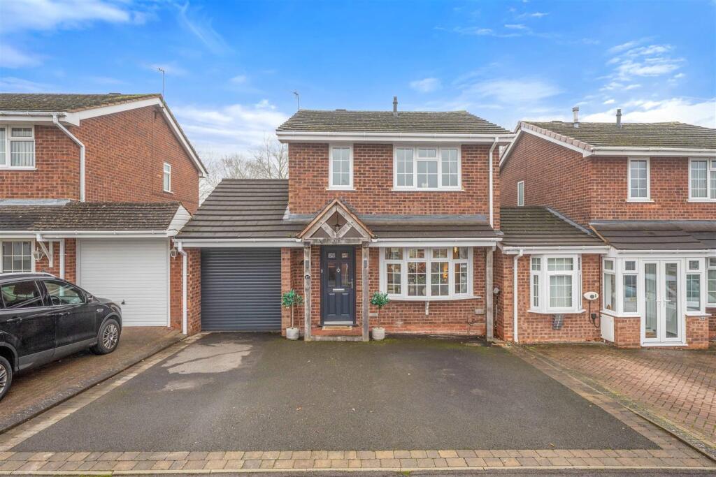 Main image of property: Hollyberry Close, Redditch