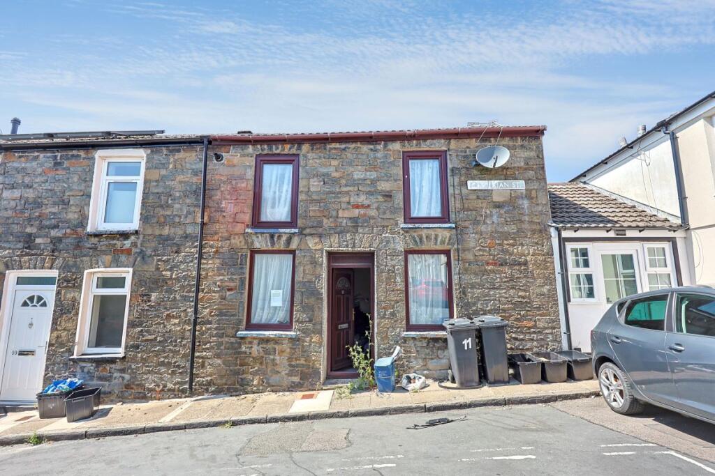 Main image of property: 11 Cambrian Street, Morgantown, Merthyr Tydfil, Mid Glamorgan, CF47 8NB