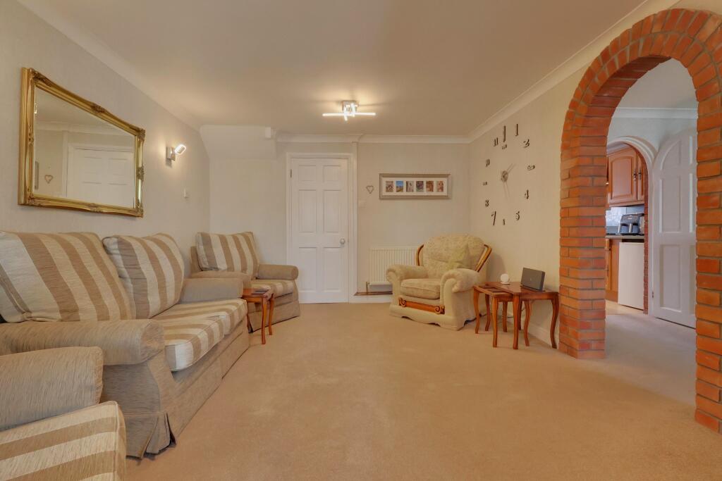 Hampage Green, Havant photo 3