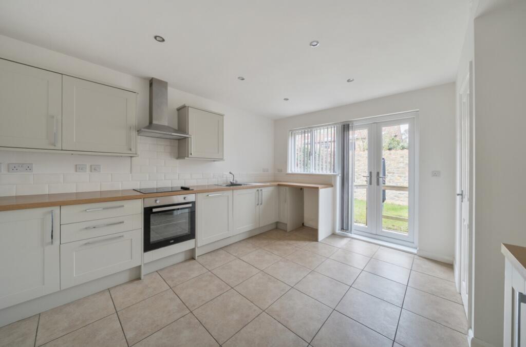 House in Lincoln, Navenby - View 2