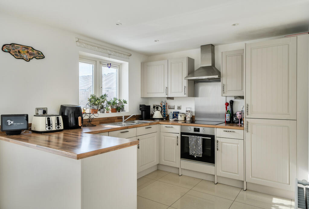 Main image of property: Aubretia Road, Emersons Green, Bristol, South Gloucestershire, BS16