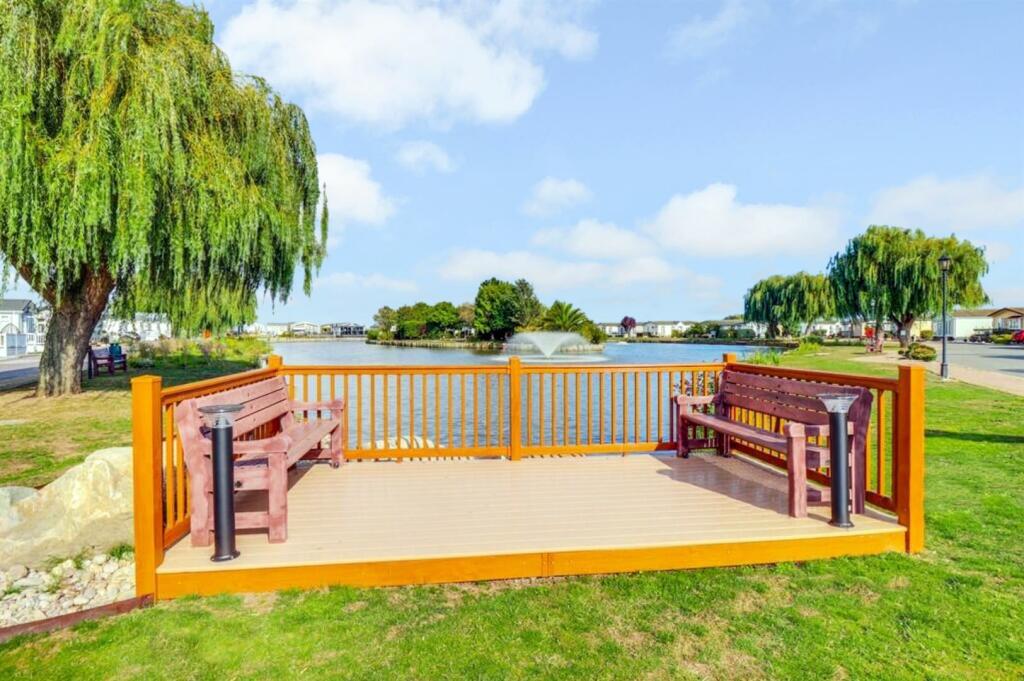 Kings Park, Canvey Island photo 3