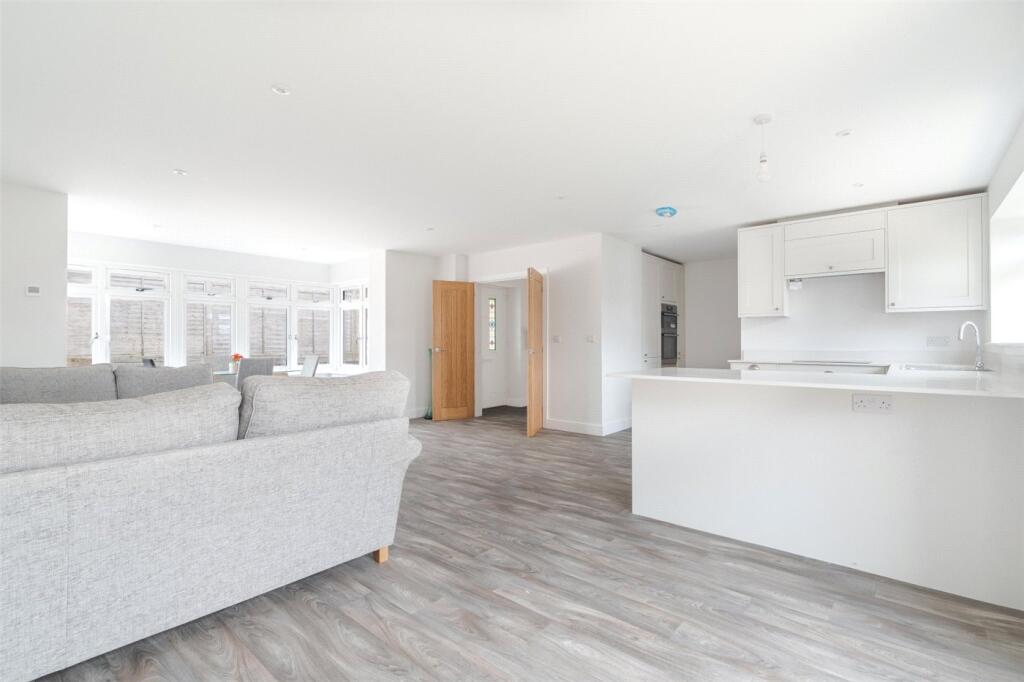 House in Hampreston, Canford Bottom, Colehill - View 3