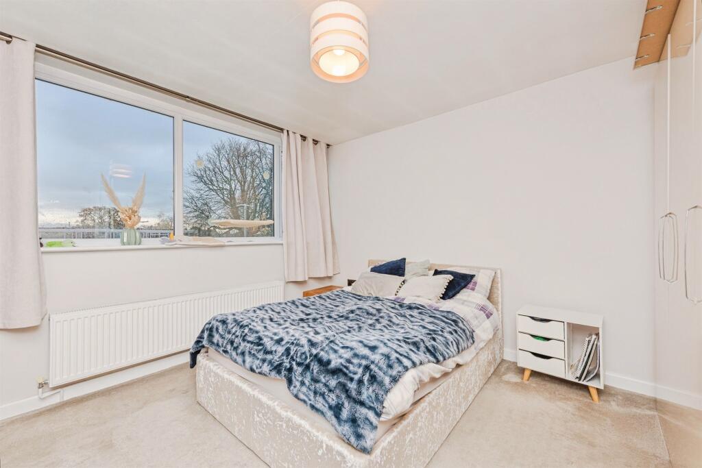 Additional image 11 of Hillcrest Close, Tamworth