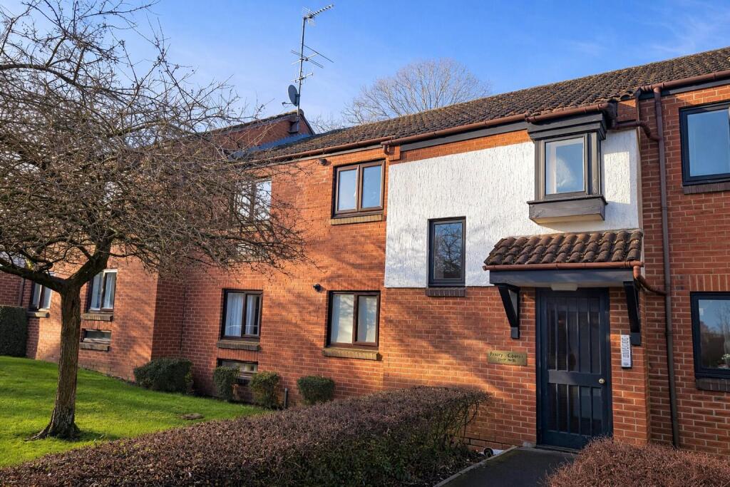 Main image of property: Spring Pool, Warwick