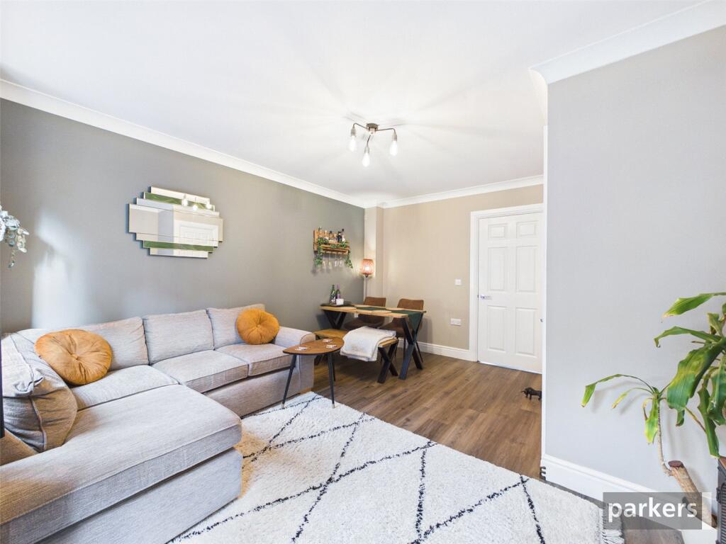 Badgers Rise, Woodley, Reading, Berkshire, RG5 photo 4