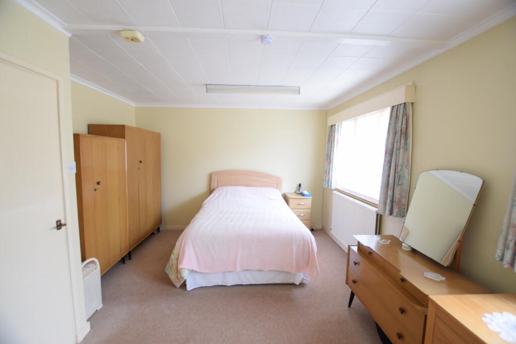 The Millstone, Eastbourne Avenue, Pevensey Bay, East Sussex - More
