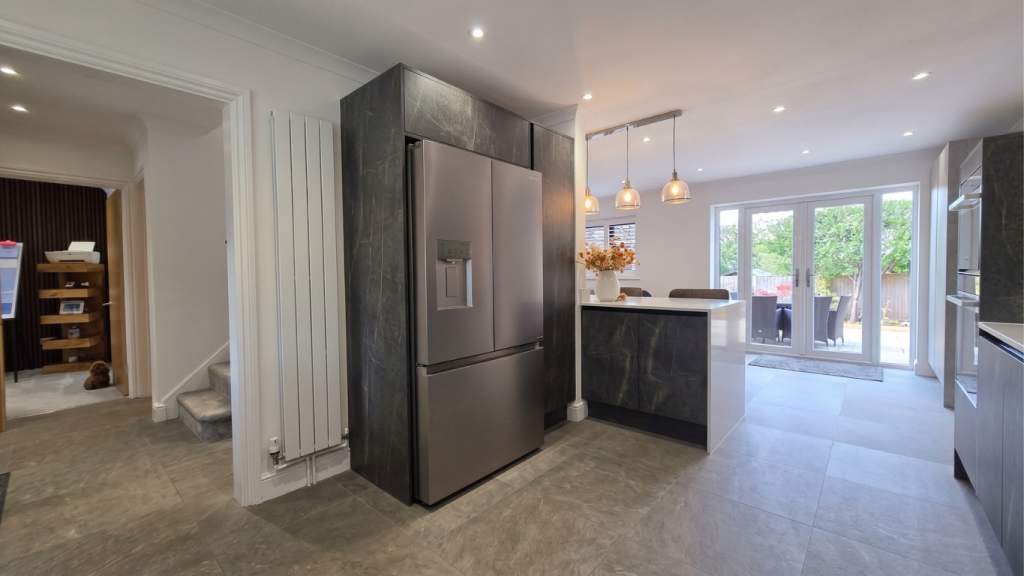 House in Crowthorne, Oakham Park, Wokingham - More