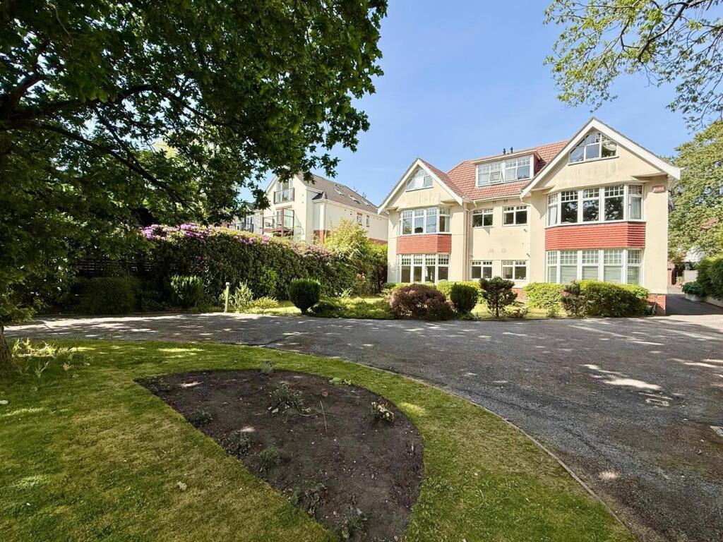 Apartment in Poole, Penn Hill - View 3