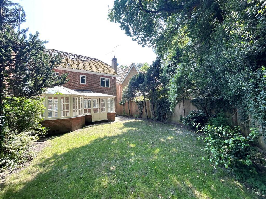 Main image of property: Queens Ride, Crowthorne, Berkshire, RG45 6LG