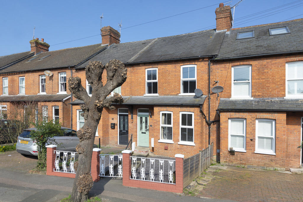 Main image of property: Mill Crescent, Tonbridge, Kent, TN9 1PF