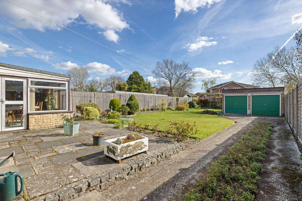 Halfrey Road, Chichester photo 2