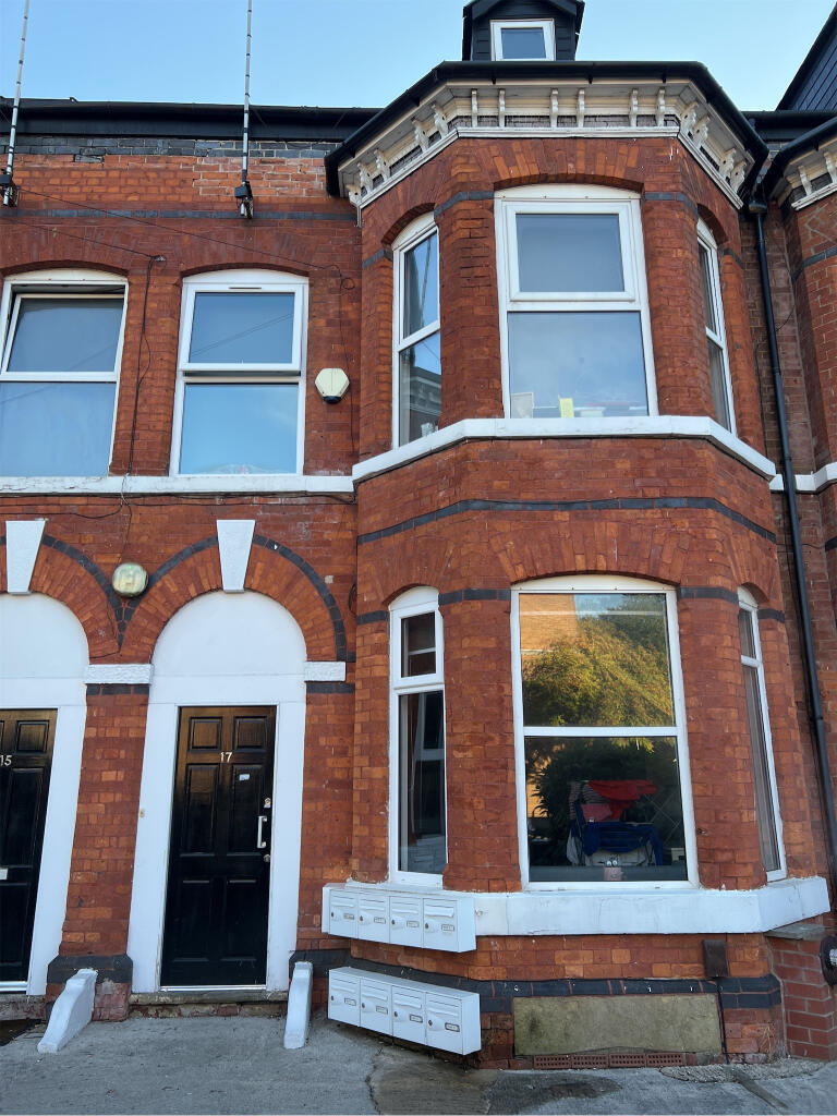 Main image of property: Room 5, 17 Brentwood, Salford M6 8QU