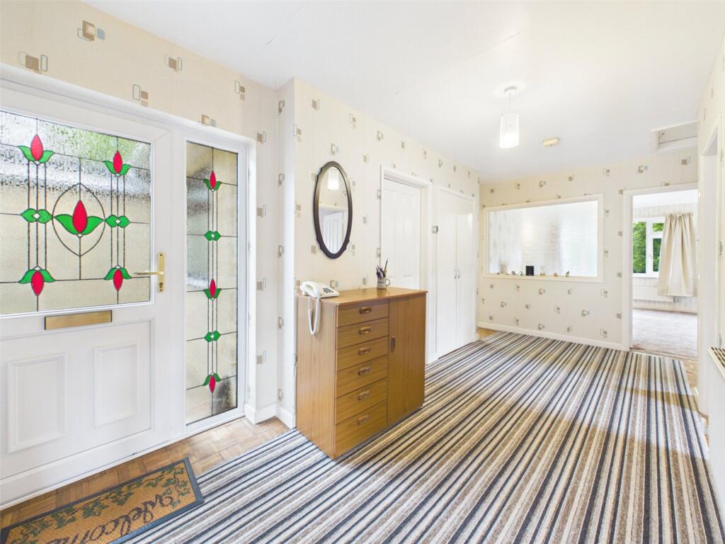 House in Gloucester - View 5