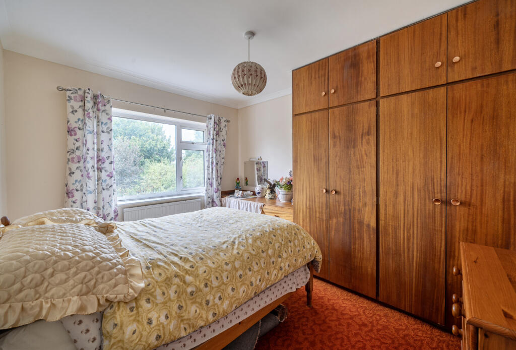House in Gloucester - View 4