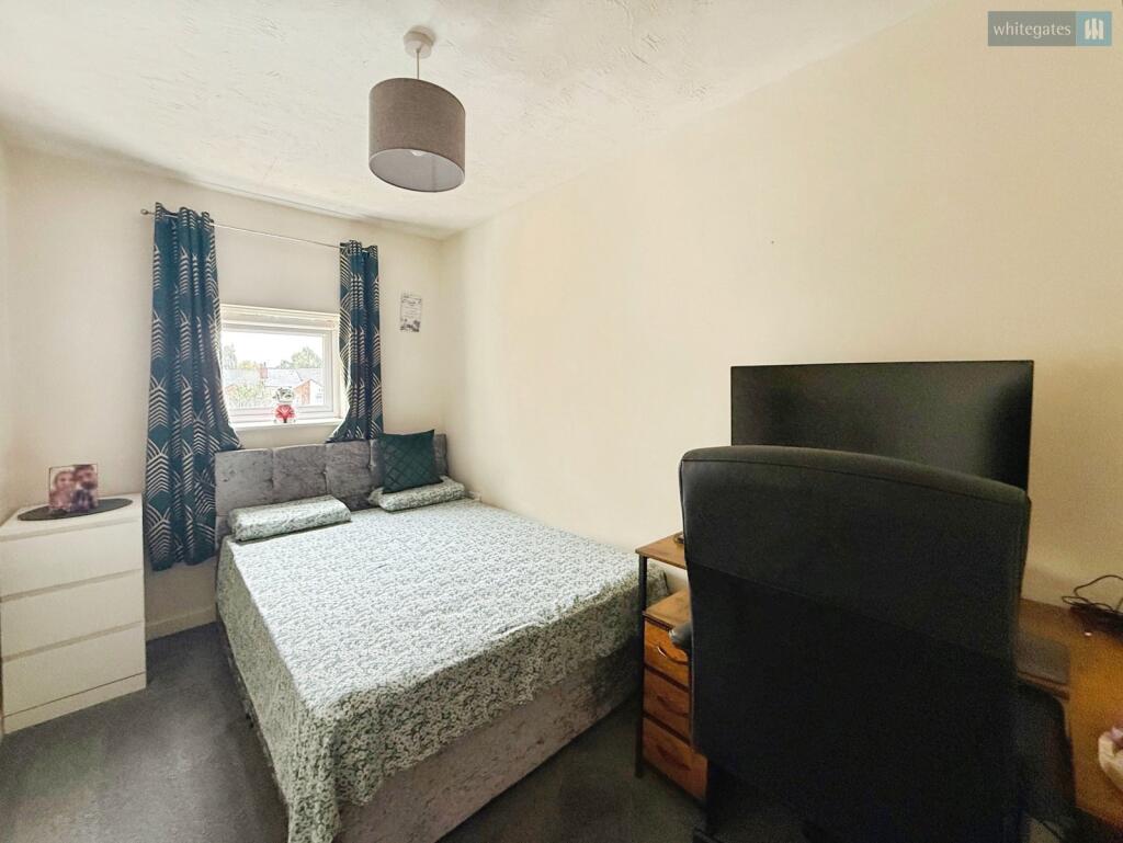 Apartment in Crewe - More