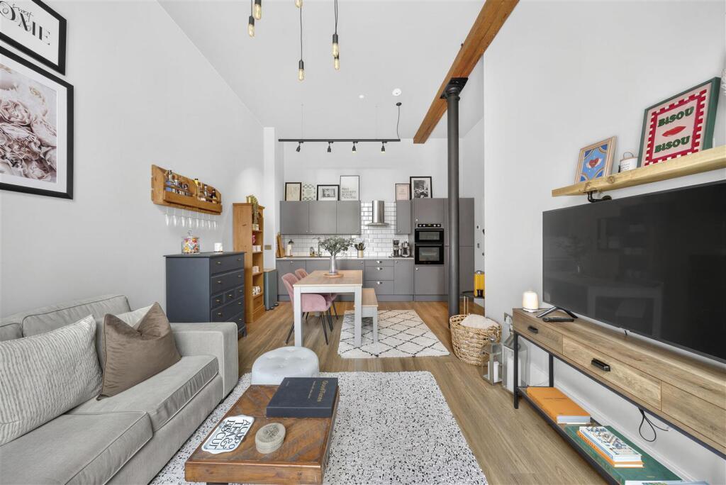 Apartment in Leicester - View 2